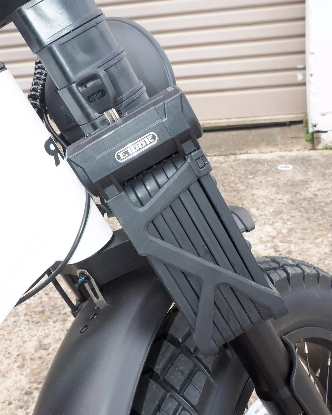 RatKat e-bike accessories — basket, lock and gear