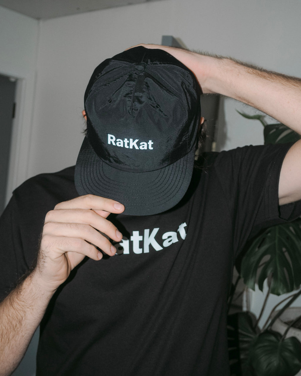 THROTTLE CAP // BLACK